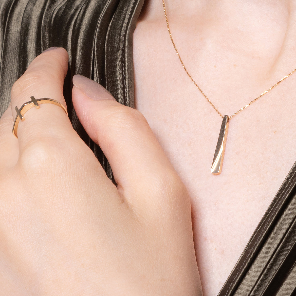 Est LiLas K10YG Necklace