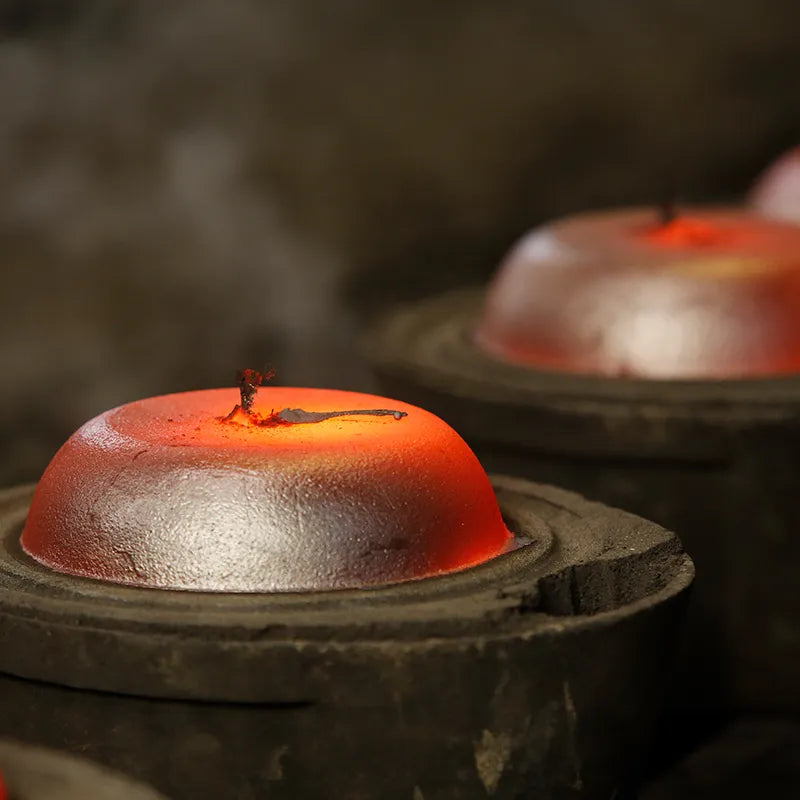 FIVE CRABS iron kettle